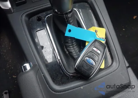 2017 Subaru Forester 2.0Xt Touring z USA, uszkodzony, nr VIN JF2SJGTC0HH447401